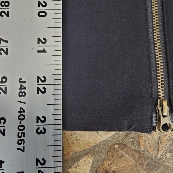 Womyn Zip Front Skirt with Zipper Pockets with Circle Zipper Pulls, Size Large - Picture 6 of 8